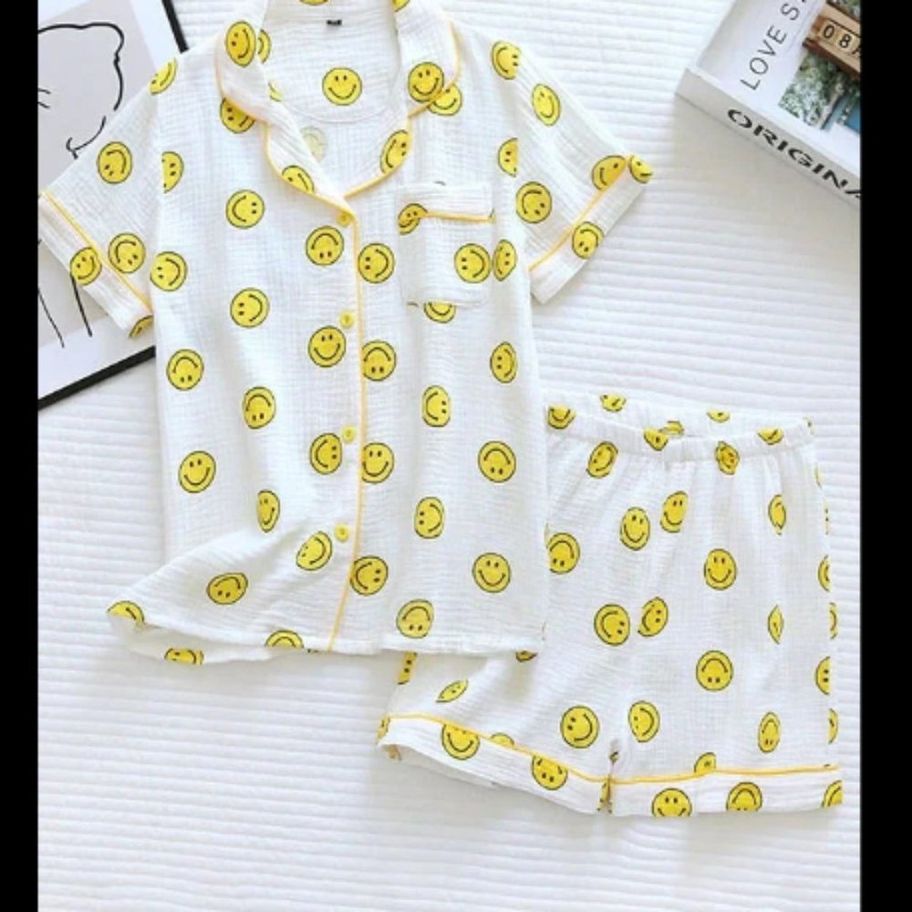 Smiley Face Preppy Pajama Emoji Set Size Medium (fits like a small)